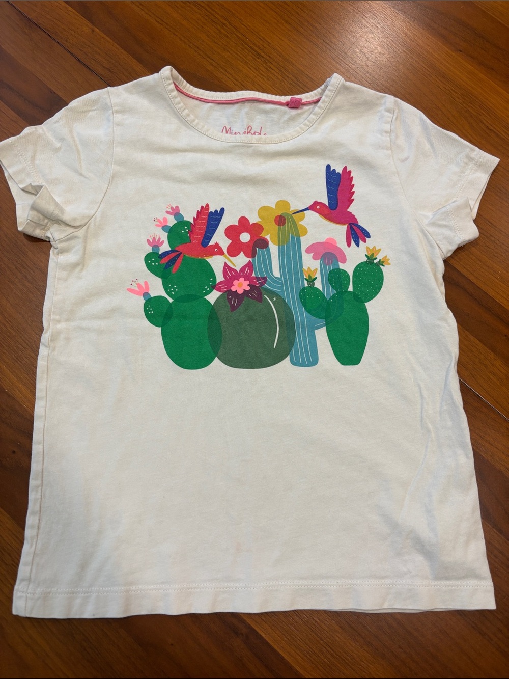 Mini Boden Cream Tee with Green Cactus & Pink/Blue Hummingbirds, size 8-9y